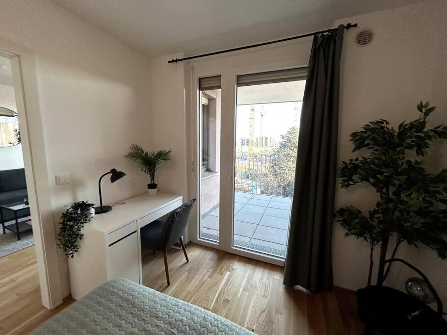 Stilvolle Mit Balkon Apartament Viena